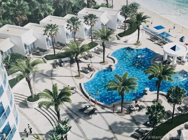 Resort style pool area. - 3101 S Ocean Dr Unit 806