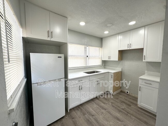 Photo - 1036 1/2 19th Street South - Upper