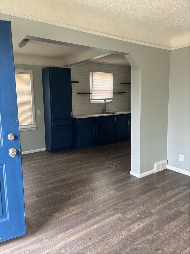 Photo - 6304 Bluehill St