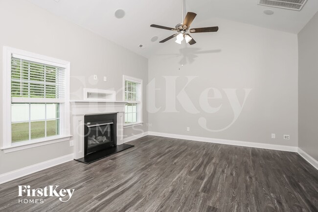 Photo - 157 Ramsgate Dr