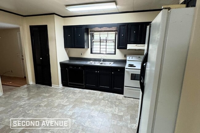 Photo - 1701 5th Way NW