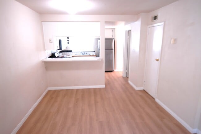 230 16th Pl