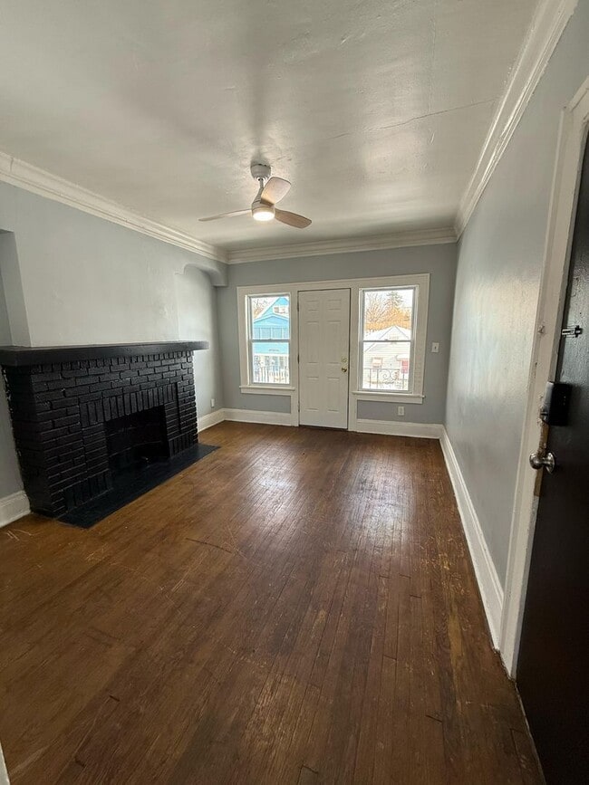 Photo - 3390 E 143rd St Unit 4