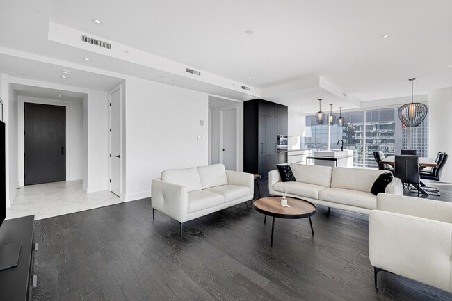 Photo - 720 Rue Saint-Jacques Unit PH5005