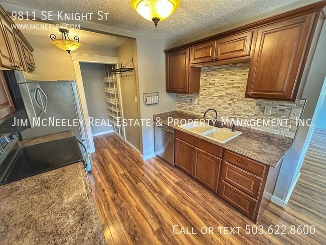 Photo - 9811 SE Knight St