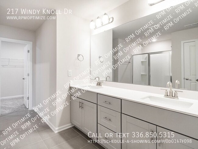 Photo - 217 Windy Knl Dr