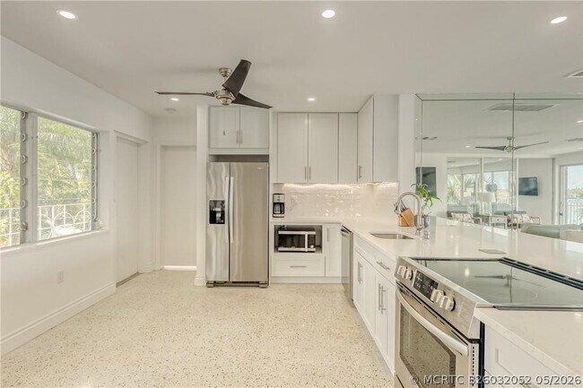 Photo - 2717 Yacht Club Blvd Unit 6e