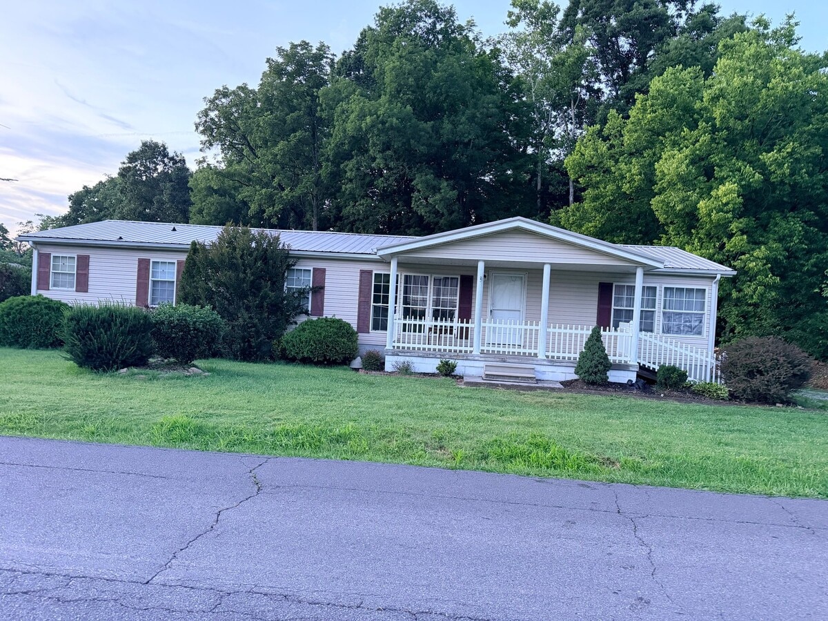 Photo - 106 Jim Elliott Rd