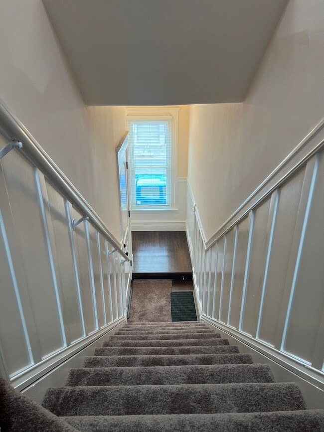 419-421 - 419-421 Apartment Unit 421