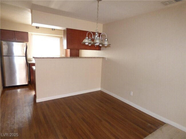 Building Photo - 2750 S Durango Dr Unit 2026