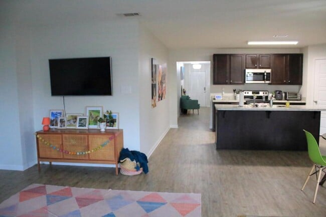 Photo - 500 E Marigold Dr