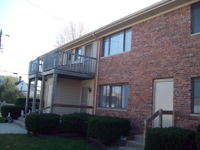 Photo - Chateau Apartments