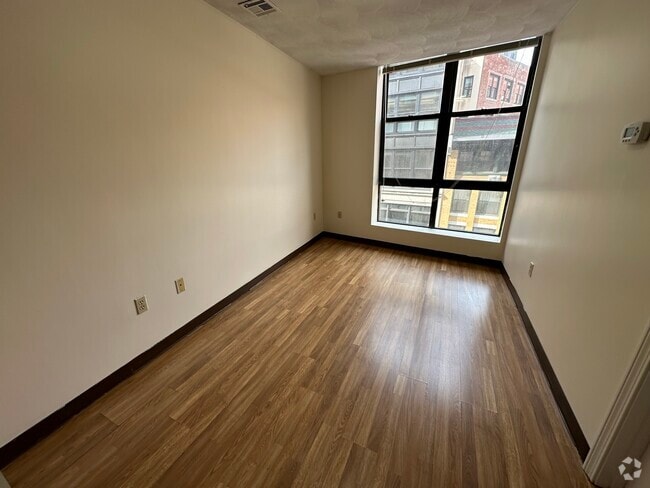 Building Photo - 76 Essex St Rental