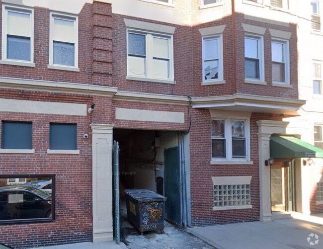 Building Photo - 6 Barrows St Unit 3 Rental