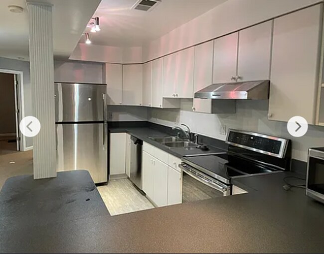 Photo - Spacious Adams Morgan Gem with Gas Fire Place. Unit B