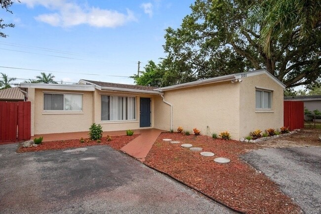 Photo - 3101 N 66th Ave