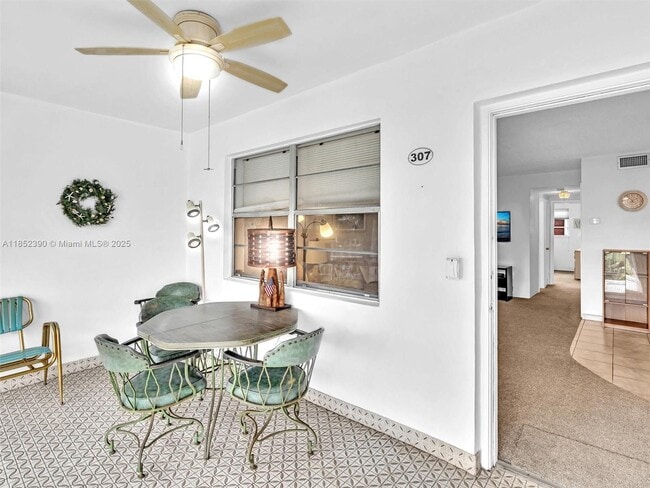 Photo - 541 Blue Heron Dr Unit 307