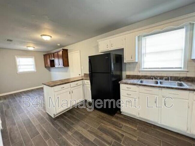 Photo - 3033 O'Hara Dr N