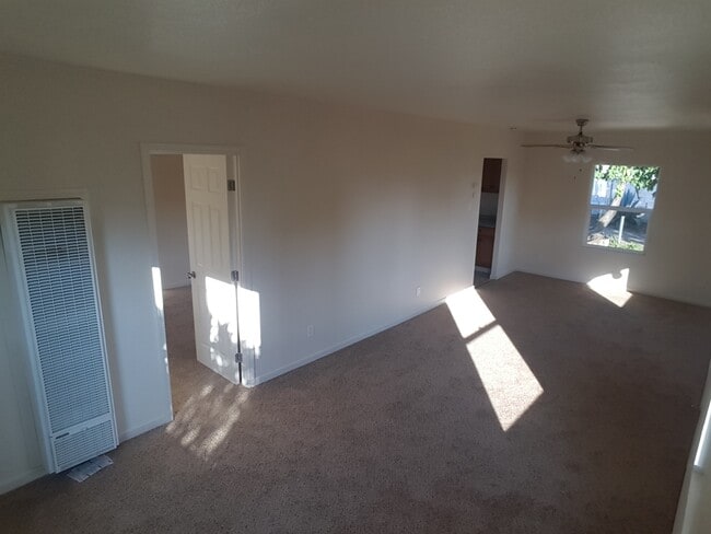 Photo - 2931 Sierra St