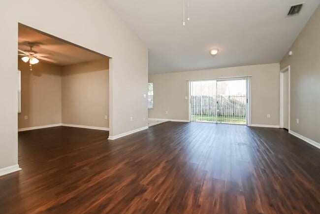 Photo - 123 Lookout Dr