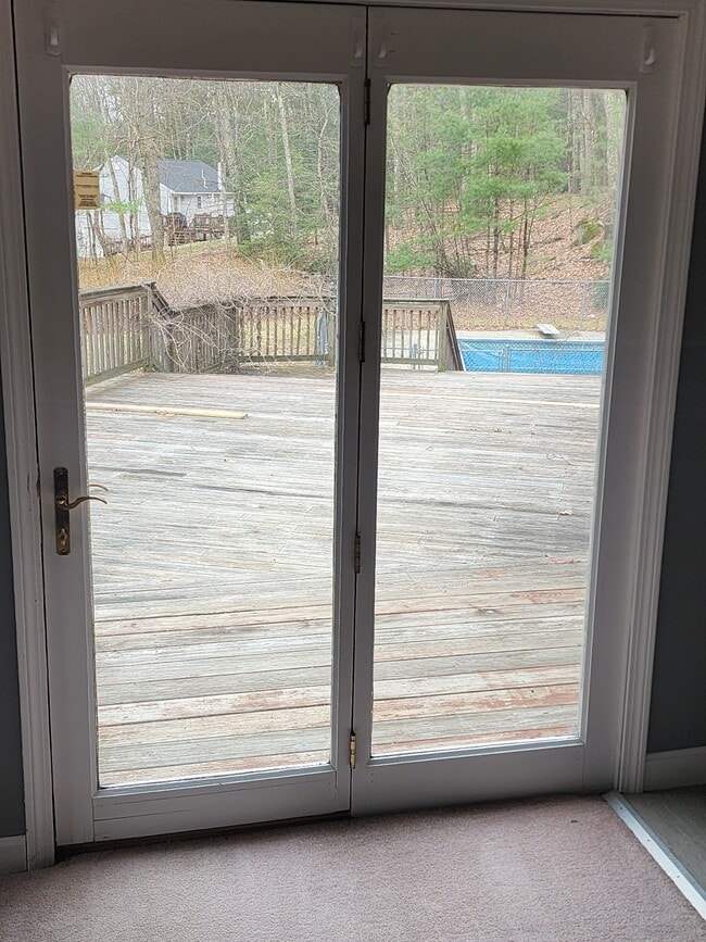 Deck - 985 Mammoth Rd Unit A