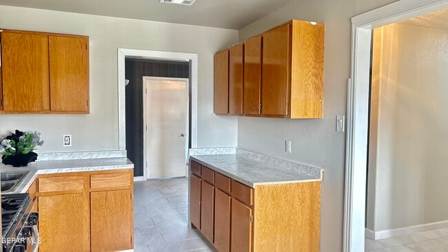 Photo - 5133 Pikes Peak Dr