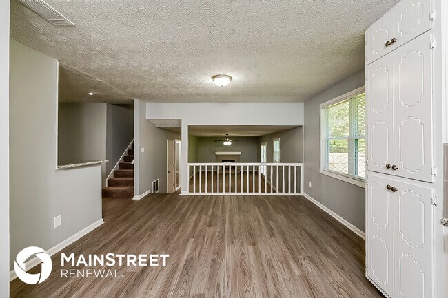 Photo - 1118 Walnut Creek Ln