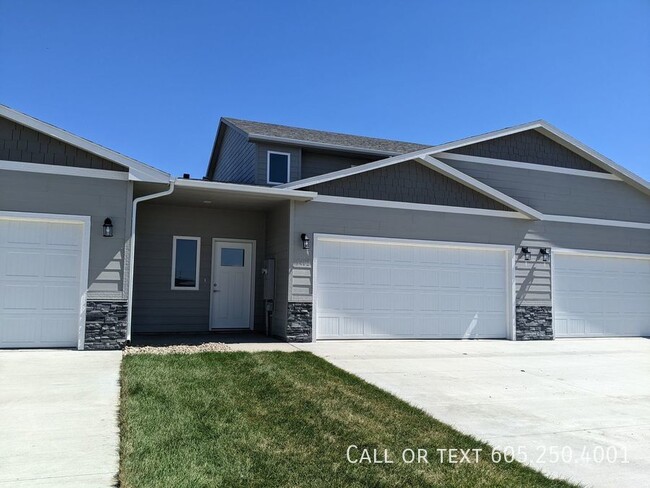 3 Bedroom 2.5 Bathroom Single Family Townh... - 3 Bedroom 2.5 Bathroom Single Family Townh... Apartment