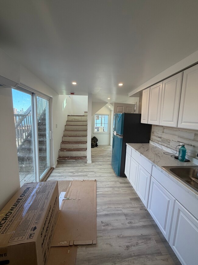 Photo - 1658 W Riverside Dr