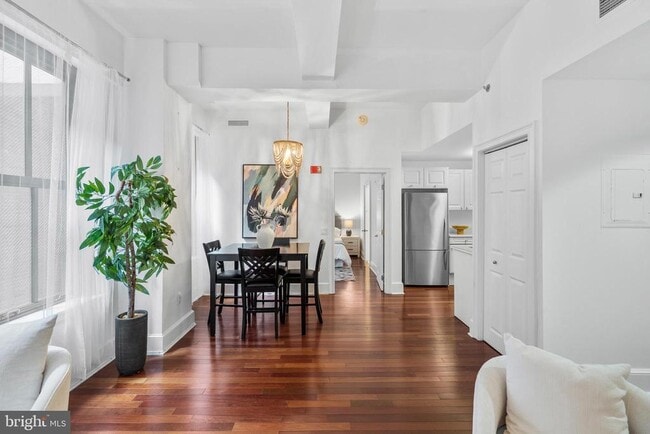 Photo - 1500 Chestnut St Unit 7I