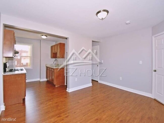Photo - 30 52nd St Unit 1