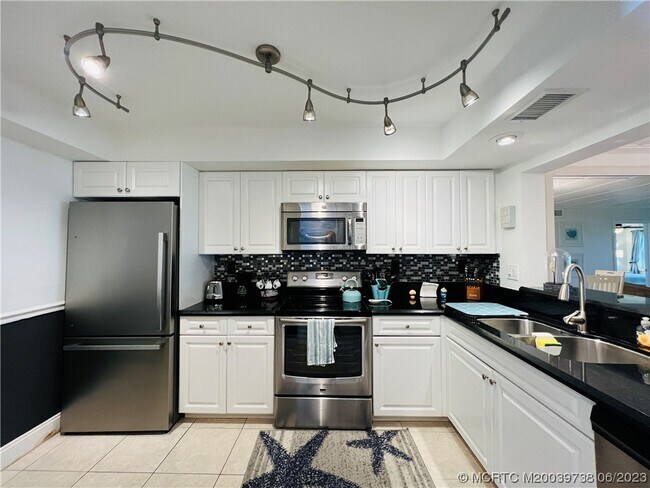 9490 S Ocean Dr Unit 213