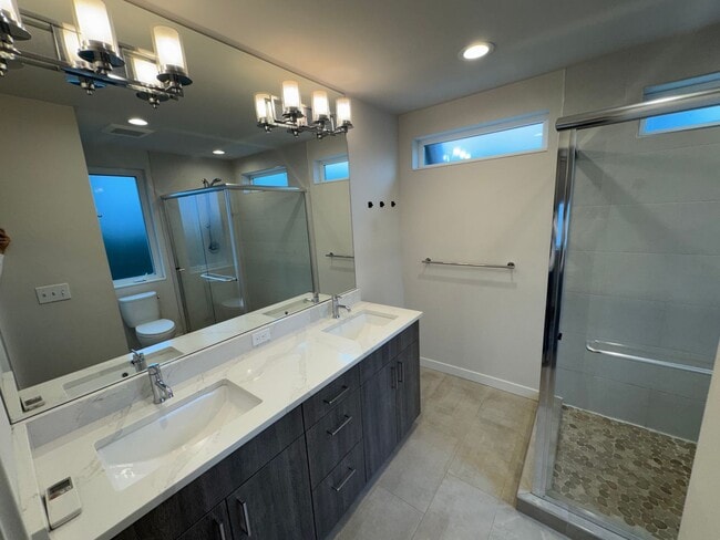 Photo - 2bd/1.75bs Seattle Townhouse