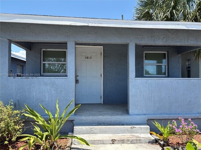 Building Photo - 1019 21st St Rental