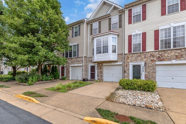 Photo - Dream Townhome in Kingstowne – Updated Elegance with Flexible Living Space