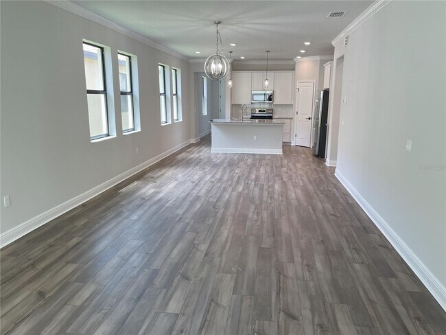 Photo - 1437 N River Cir