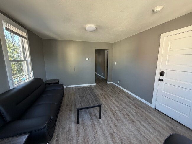 9-15 Riverview Place-11 3rd Floor