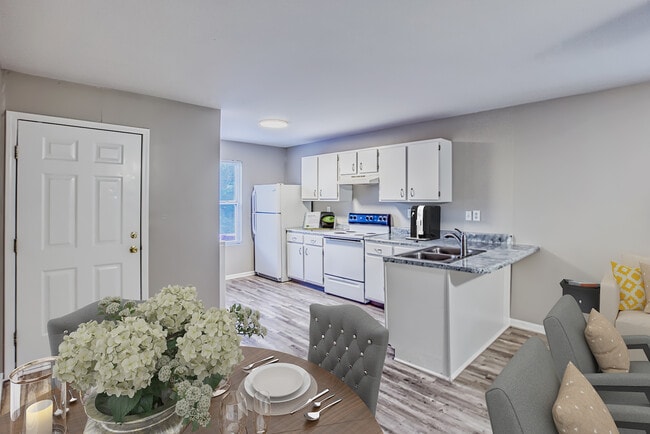 Photo - Main Street Apartments