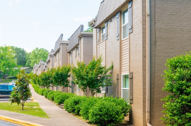 Exterior - Thirty-One 32 Cypress Apartments