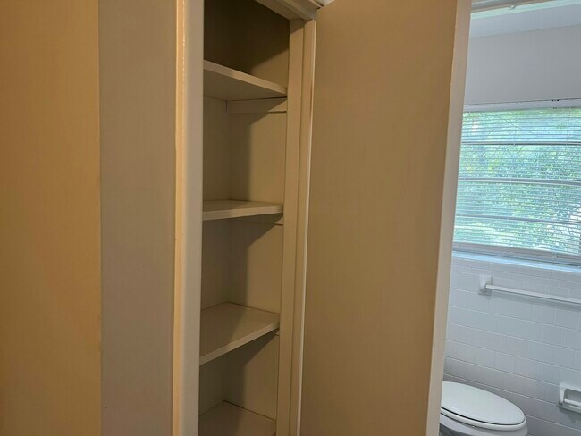 Photo - 1472 Tulip Pl