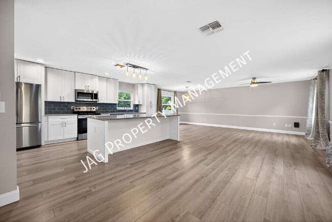 Photo - 1046 Winter Springs Blvd