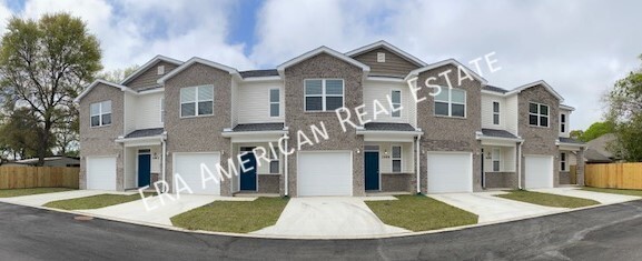 Building Photo - 1004 Grace Ln