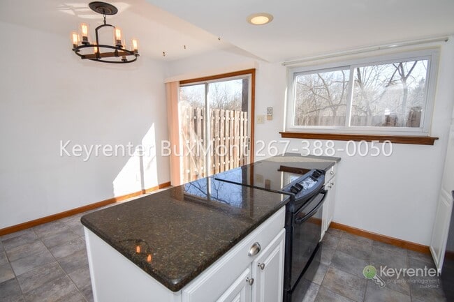 Building Photo - 2-Bed, 1.5-Bath Condo in Chatham Village of Towamencin
