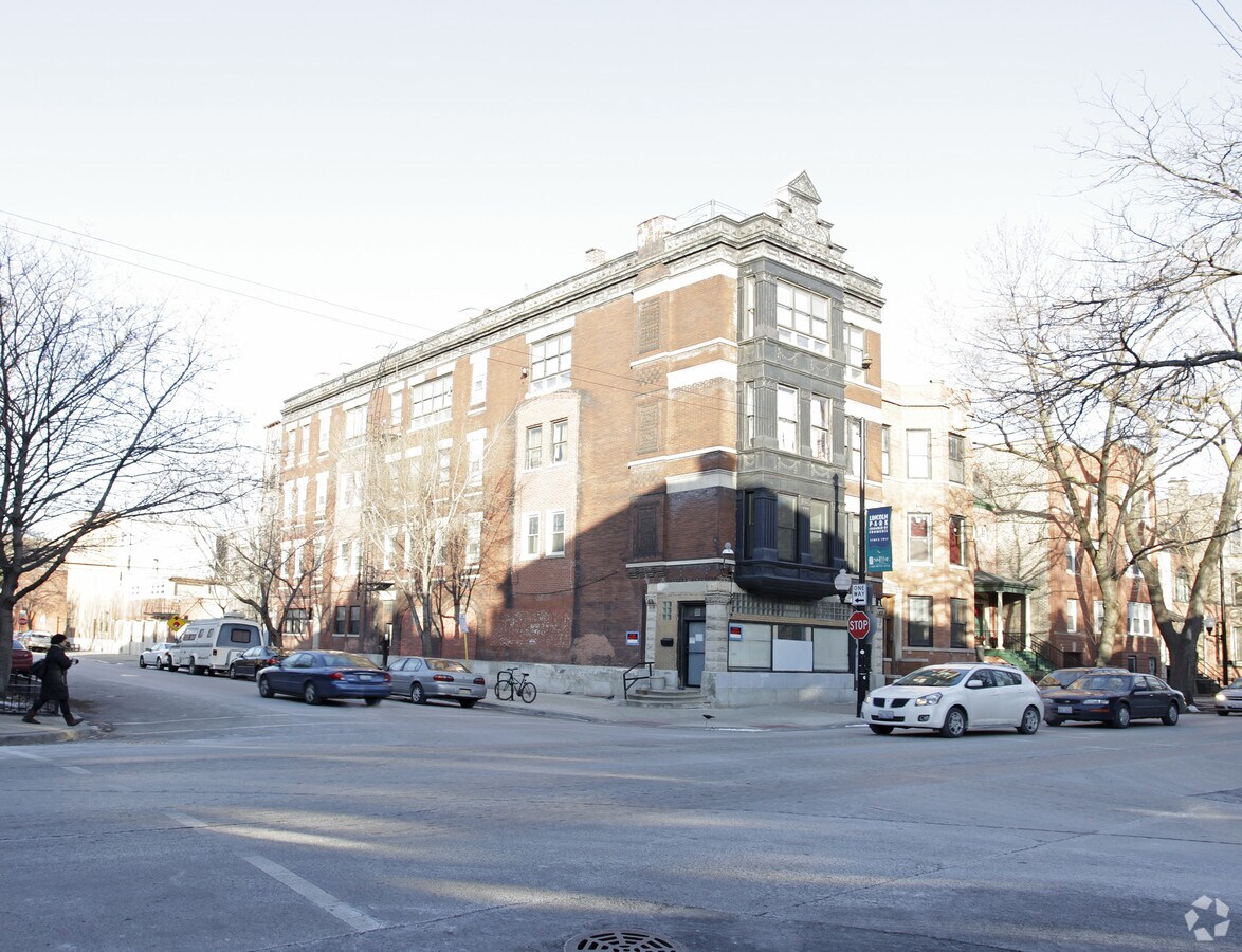 Photo - 2100 N Sheffield Ave