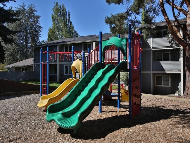 Photo - 14120 SW Allen Blvd Unit #18