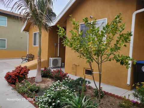 Building Photo - 1130 E Doran St Rental