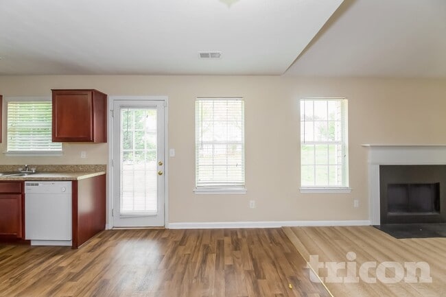 Photo - 25 Zebulon Pl