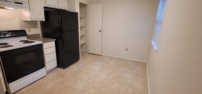 2355 East Geddes Avenue Unit G