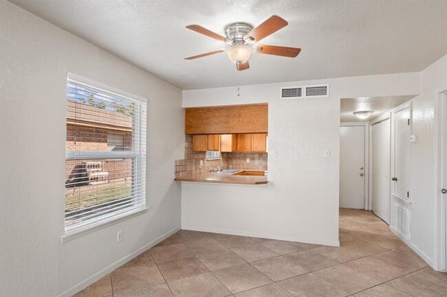 Photo - 115 Rhonda Dr Unit 115C