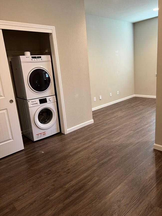 Photo - Park Pointe Unidad #A